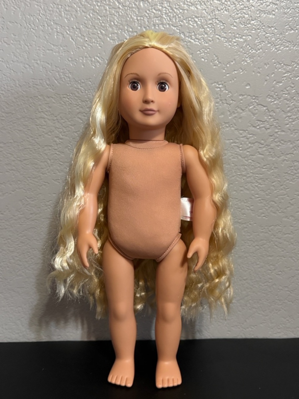 Our Generation 18” Hair Grow Doll Blonde with Streaks & Brown Eyes - Picture 12 of 15